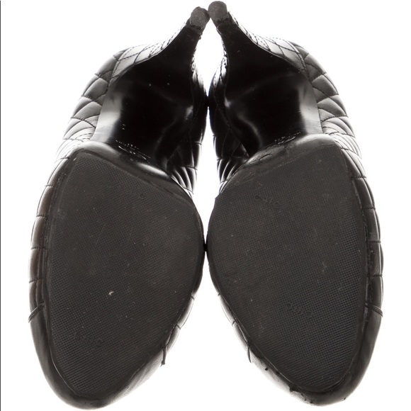 Authentic Chanel Quilted leather Pumps - Picture 5 of 7